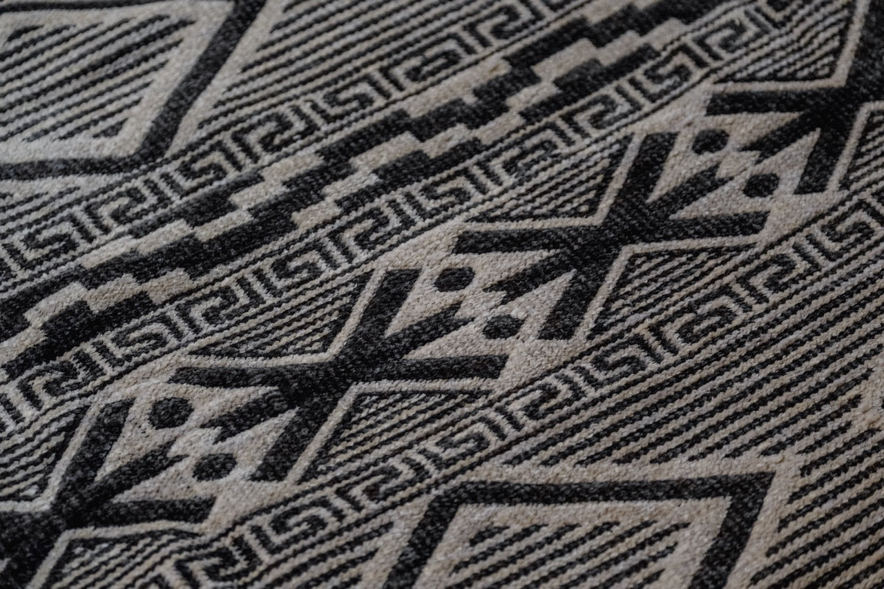 Black and White Diamond Weave Rug